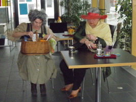 Rosa Seifert und Inge Frank-Riedl sorgten als "Zwei Frauen im Zug" für herzliche Lacher.